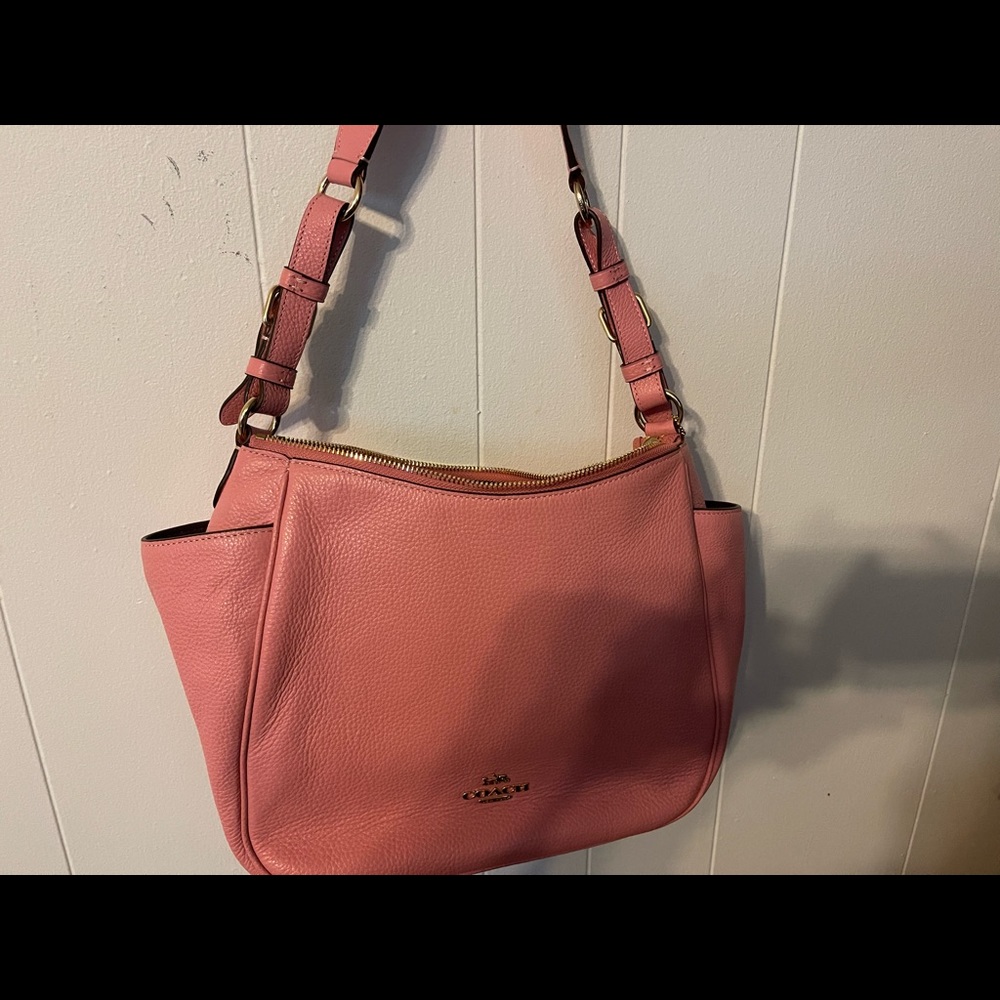 Coach leather Hobo bag, only carried 1 time, bag is in EXCELLENT condition
